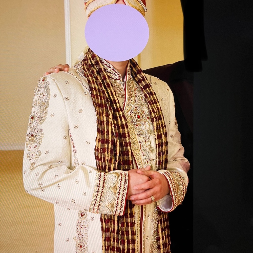 wedding sherwani Fits 44/48 (local pickup unless extra shipping paid by buyer)